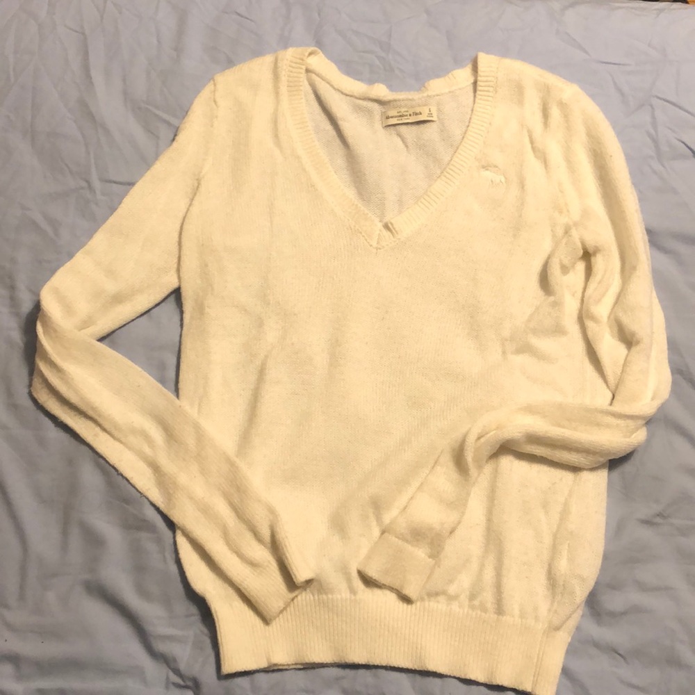 Cream Abercrombie and Fitch sweater